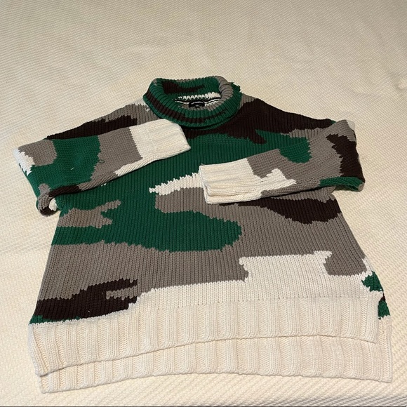 525 America Camo Turtleneck Oversized Sweater - Picture 8 of 13